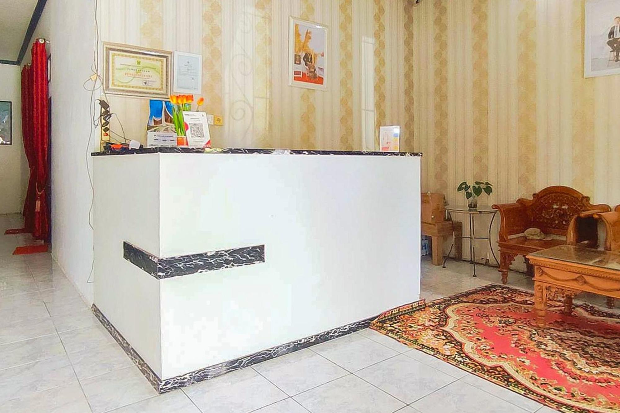 Reddoorz Syariah At Penginapan Eby Padang ภายนอก รูปภาพ