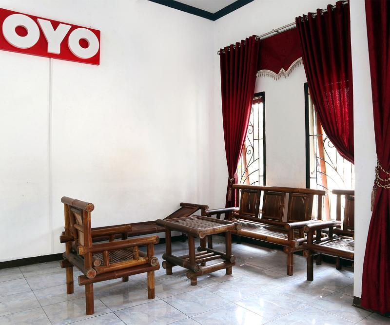 Reddoorz Syariah At Penginapan Eby Padang ภายนอก รูปภาพ
