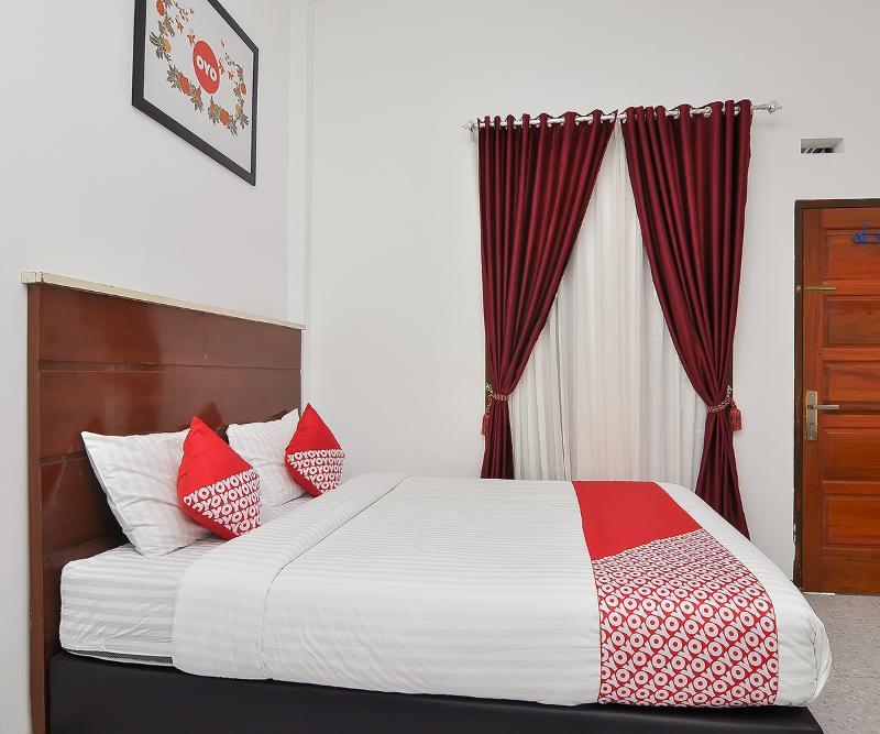 Reddoorz Syariah At Penginapan Eby Padang ภายนอก รูปภาพ
