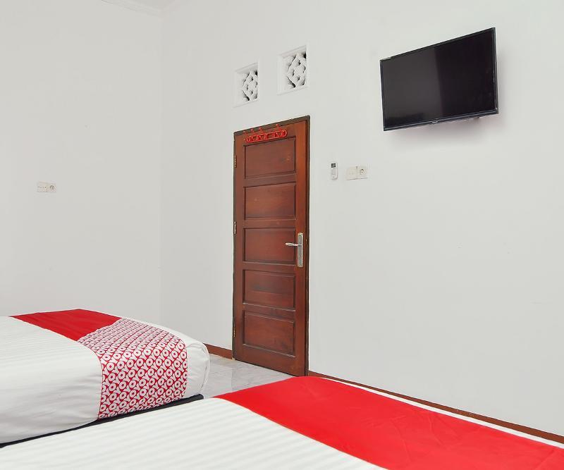Reddoorz Syariah At Penginapan Eby Padang ภายนอก รูปภาพ